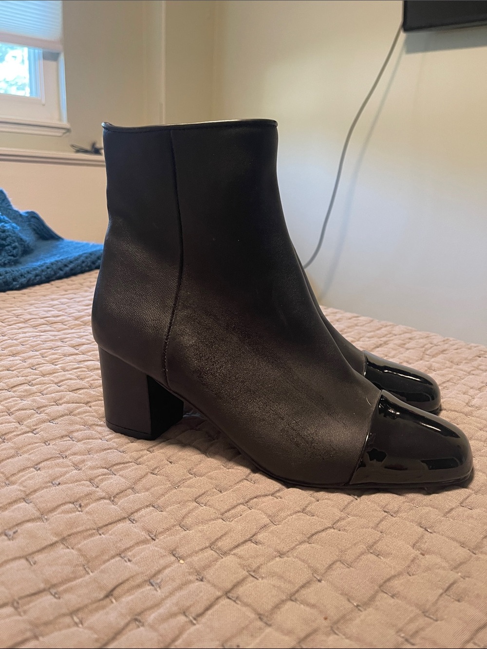 Steve Madden Black Leather Ankle Boots with Patent Toe